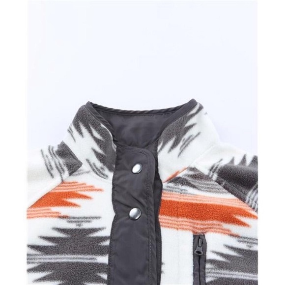 Women's Fleece Jacket Western Aztec Print Snap Button Down Shacket with Pockets - Picture 4 of 7